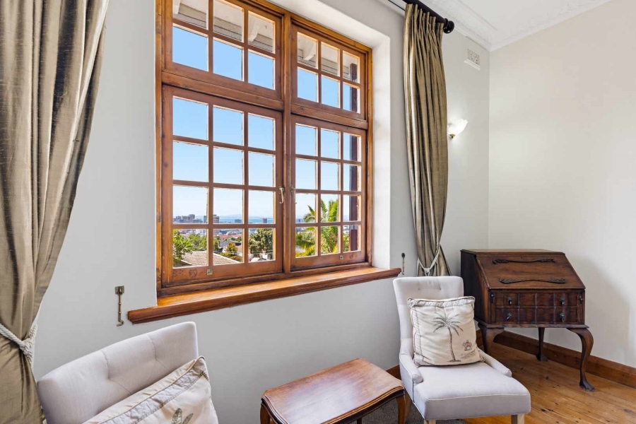 14 Bedroom Property for Sale in Oranjezicht Western Cape